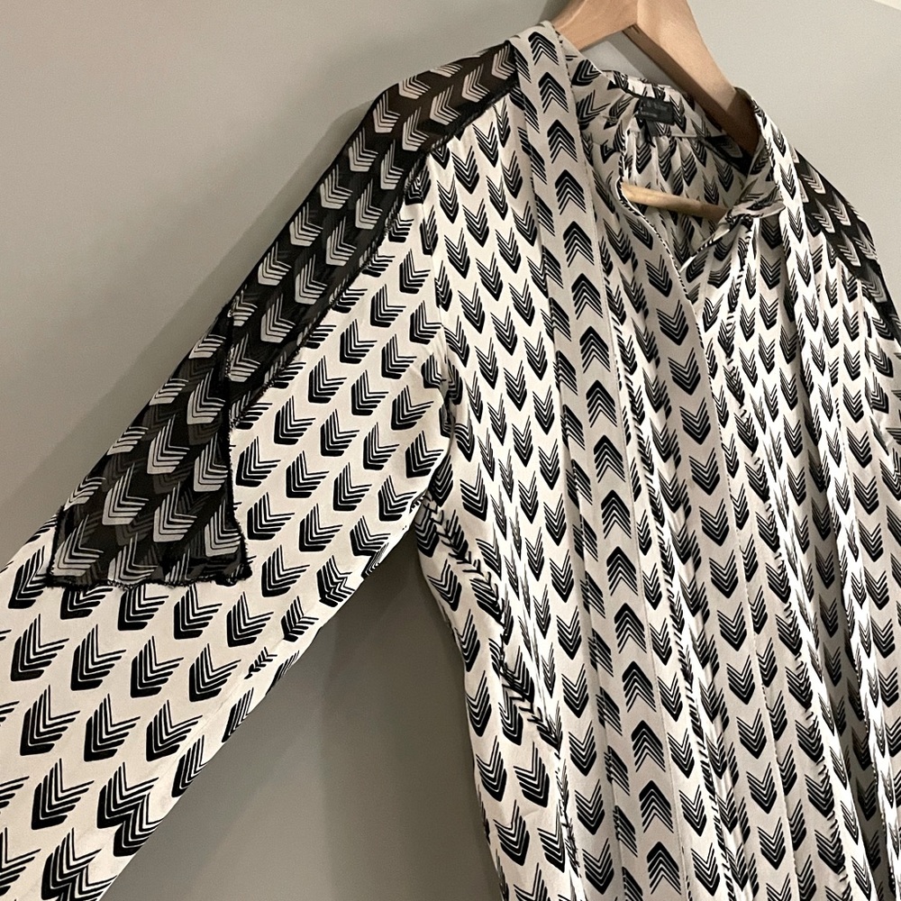 100% Silk W+B Gayatri Arrow Print Long Sleeve Blouse | Rag & Bone | Size S